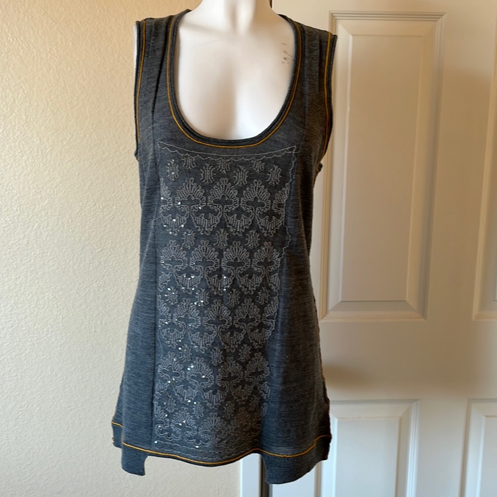 A Common Thread gray sweater size L